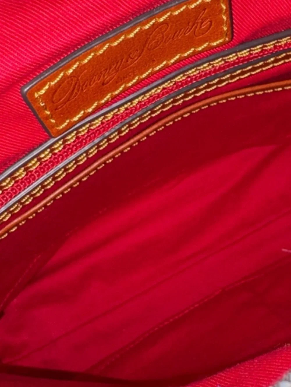 Dooney & Bourke reposhing this